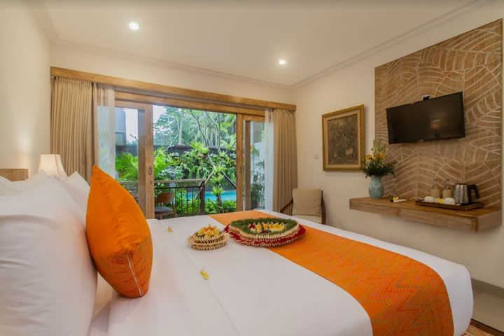 Suite Pool View - Tri Dewi Residence