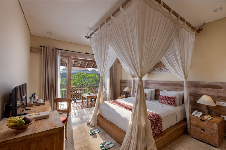 Suite with Balcony - Kailash Suite