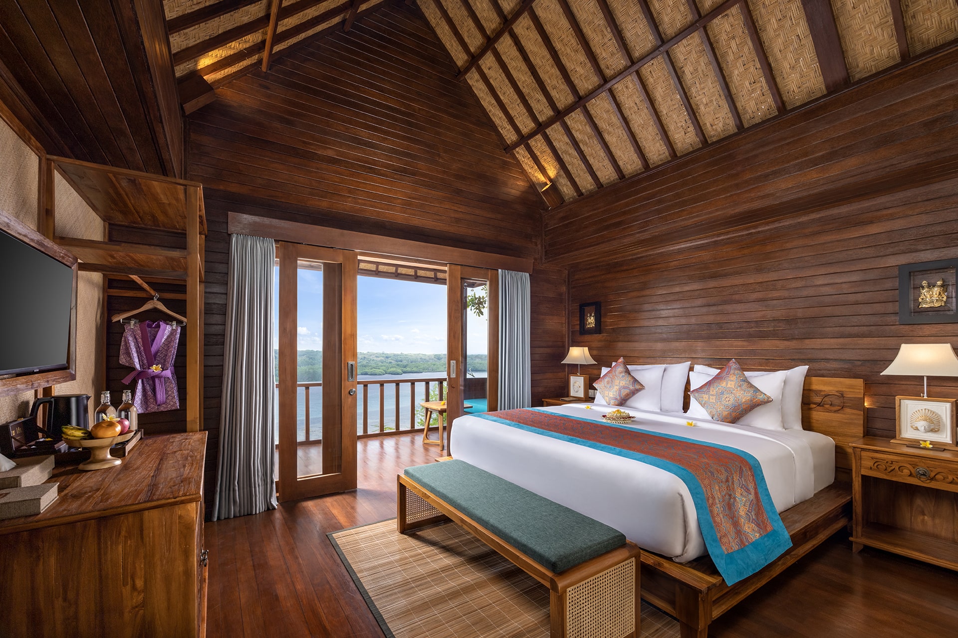 A Castaway Escape to Pramana Nusa Ceningan
